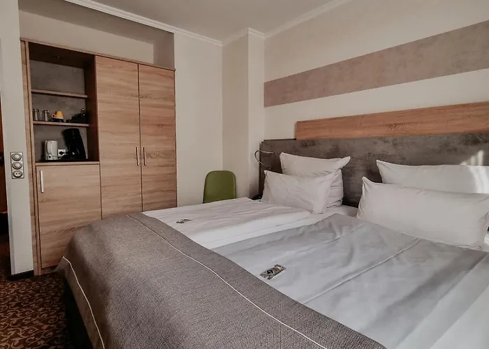 Hotel Estricher Hof 3*